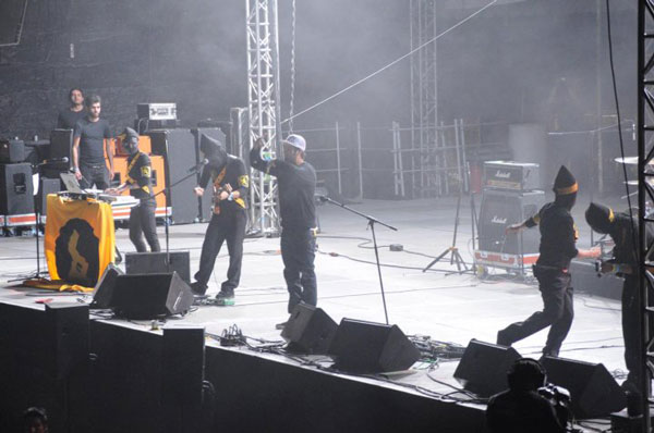 Чино Морено (Chino Moreno) вместе с группой Austin TV (Мексика) на фестивале Vive Latino 2010
