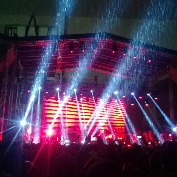 Deftones выступают под дождем в Auditorio Telmex, Guadalajara, Mexico (07.09.2014)