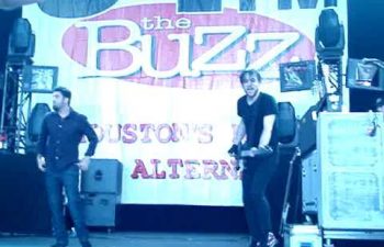 Чино Морено вышел к 30 Seconds To Mars на сцене фестиваля «Buzzfest XXIV» (видео)