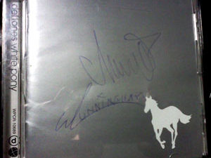 Deftones — «White Pony» с автографами Чино Морено и Эйба каннингама