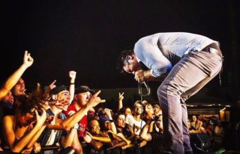 Чино на выступлении Deftones в Колумбусе, 28 июля 2015 года
