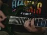 Стивен Карпентер исполняет на гитаре «Lifter»