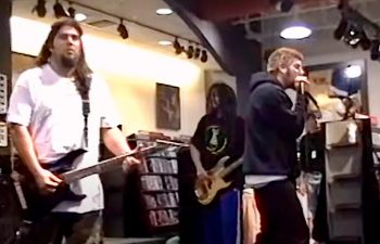Концерт Deftones 1996 года в музыкальном магазине «вышел из-под контроля»