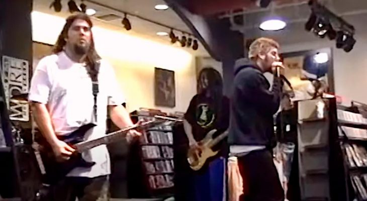 Концерт Deftones 1996 года в музыкальном магазине «вышел из-под контроля»