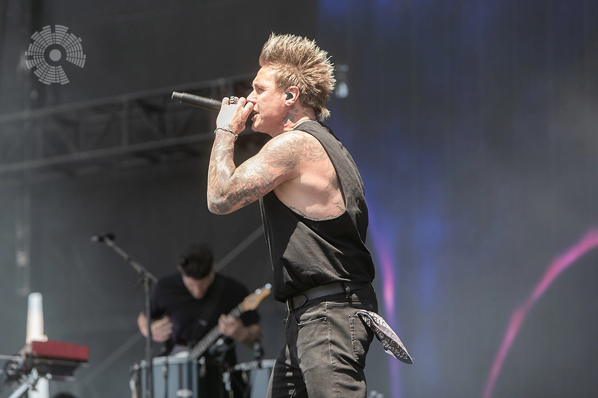 Группа Papa Roach на фестивале «Sick New World»