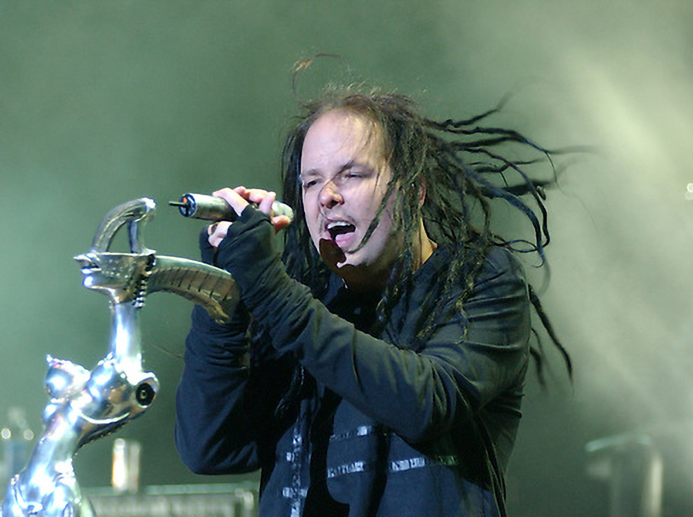 Джонатан Дэвис из Korn. Фото - Eddie Malluk, 2002