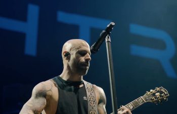 Chris Daughtry — «Change (In The House Of Flies)» (видео)